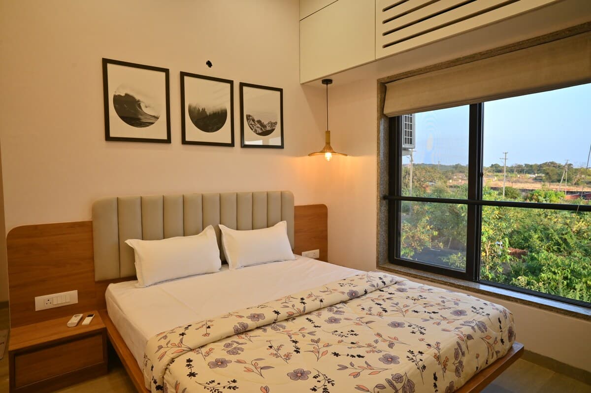 Garden Room with lawn access at Aurai Villa Dapoli