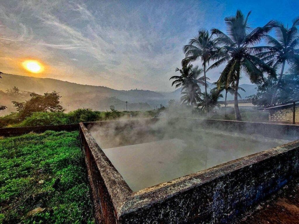 Unhavare Hot Springs near Dapoli
